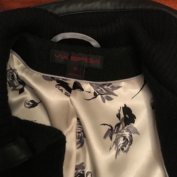 Designer Coats - Picture 4 of 4